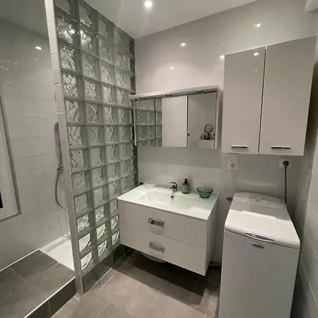 Le Bennett, T2 A 200 Metres Des Plages مينتون