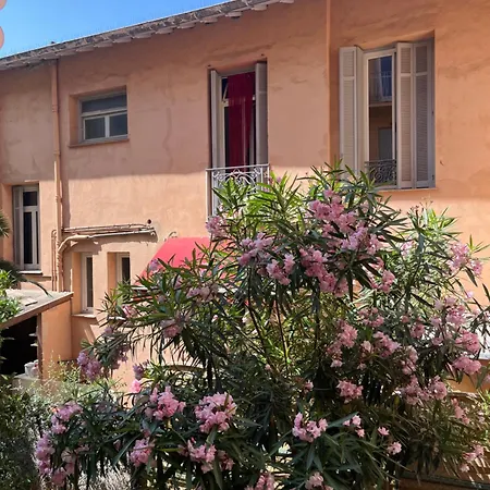 Apartmán Le Bennett, T2 A 200 Metres Des Plages *